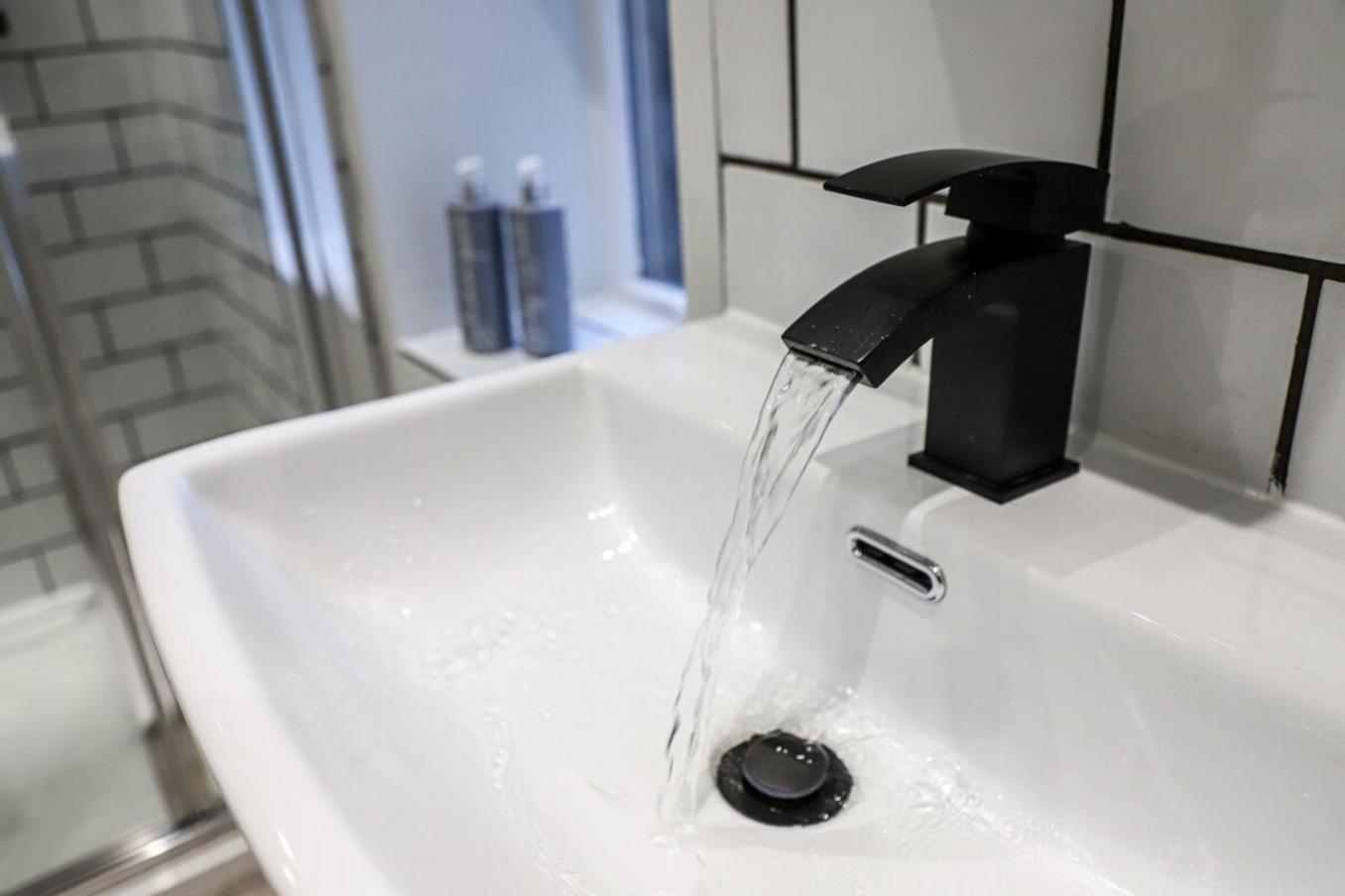 New- Modern 2Br Apt Wifi Sleep5 City Centre Sheffield Exterior photo